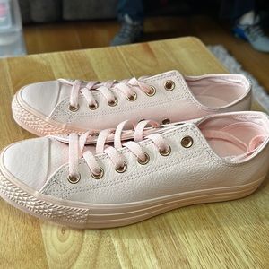Women’s Converse All Star, size 9